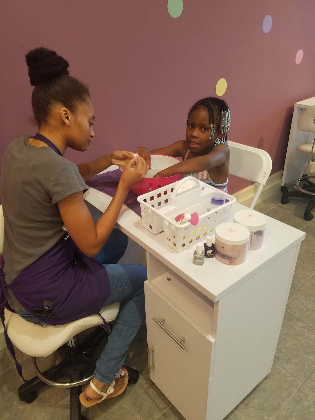 SugarPlum Kids Spa & Salon LLC | 5042 Pinnacle Sq #110, Birmingham, AL 35235, USA | Phone: (205) 655-1954