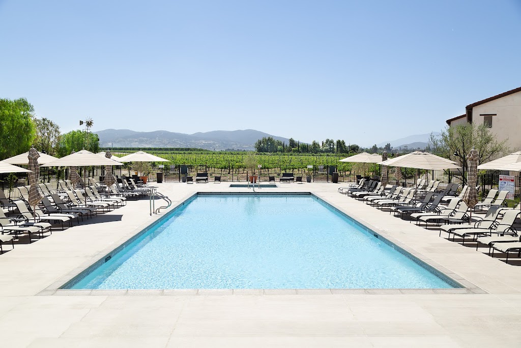 Poolside Bar & Café at Ponte Vineyard Inn | 35001 Rancho California Rd, Temecula, CA 92591 | Phone: (951) 587-6688