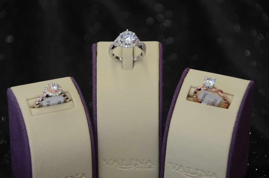 Fennern Jewelers | 890 Main St, Baldwin, WI 54002, USA | Phone: (715) 684-2823