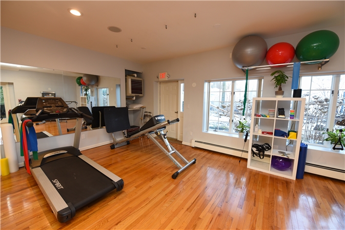 Lifestyle Physical Therapy | 125 W Shore Rd Ground Floor, Huntington, NY 11743, USA | Phone: (631) 944-3134