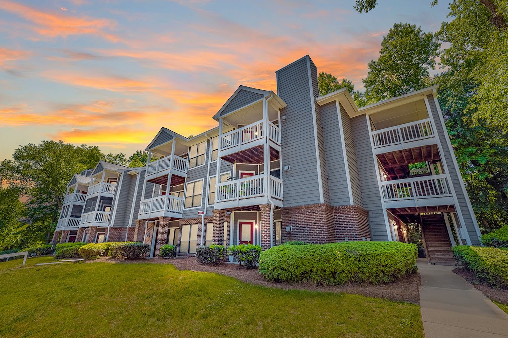 The Crossing at Chester Ridge Apartment Homes | 2122 Piedmont Crossing Dr, High Point, NC 27262, USA | Phone: (336) 568-8441