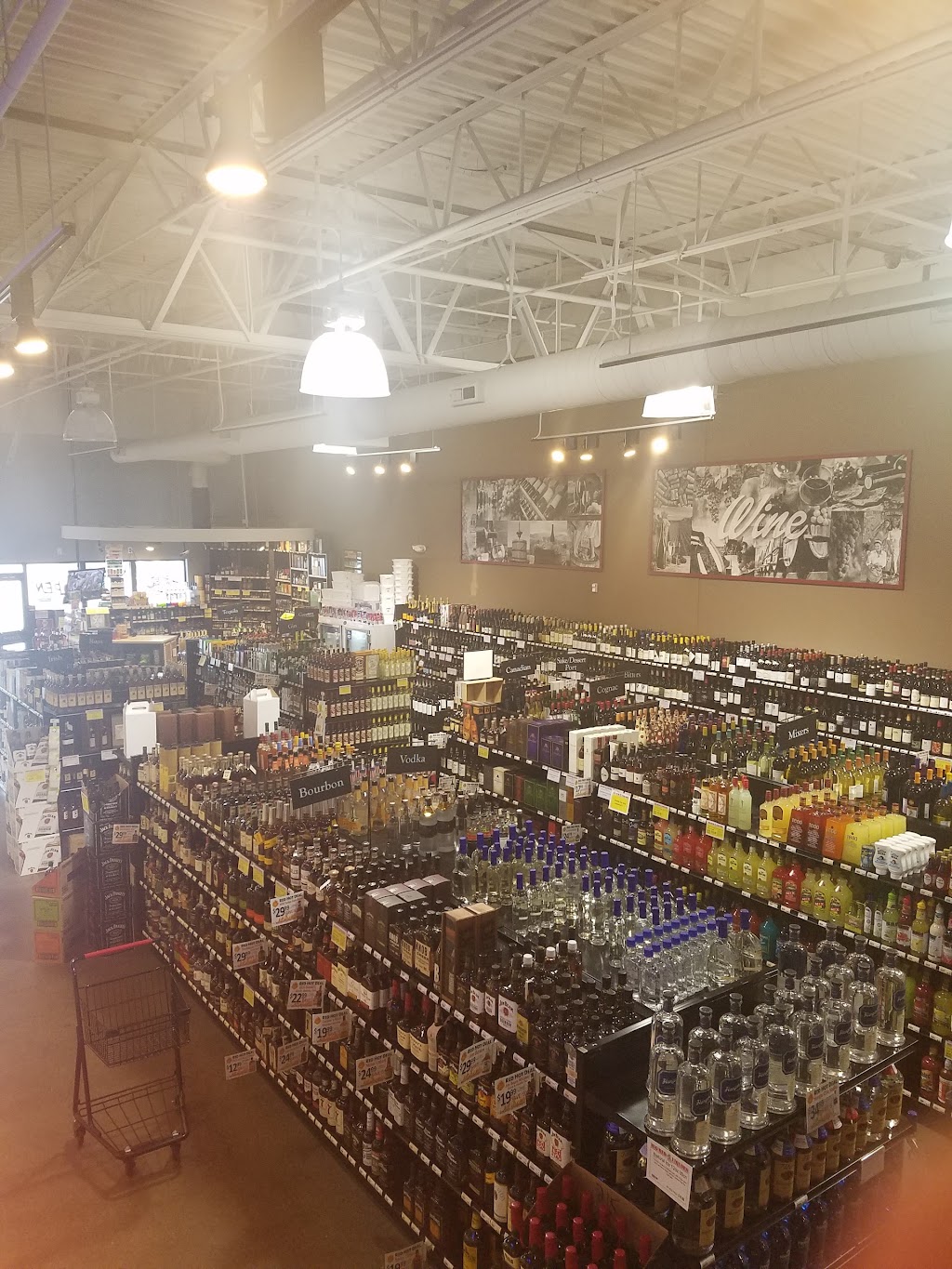 Big Red Liquors | 1067 Broad Ripple Ave, Indianapolis, IN 46220, USA | Phone: (317) 257-3600