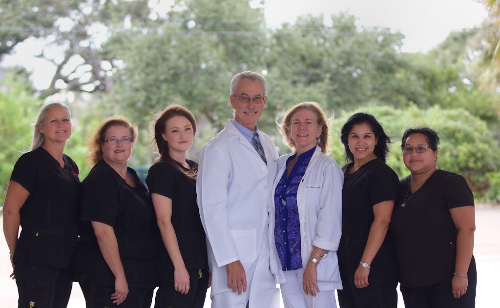 Dr. Ronald Bruce, D.O. | 1121 Hwy 35 N, Rockport, TX 78382, USA | Phone: (361) 729-5388