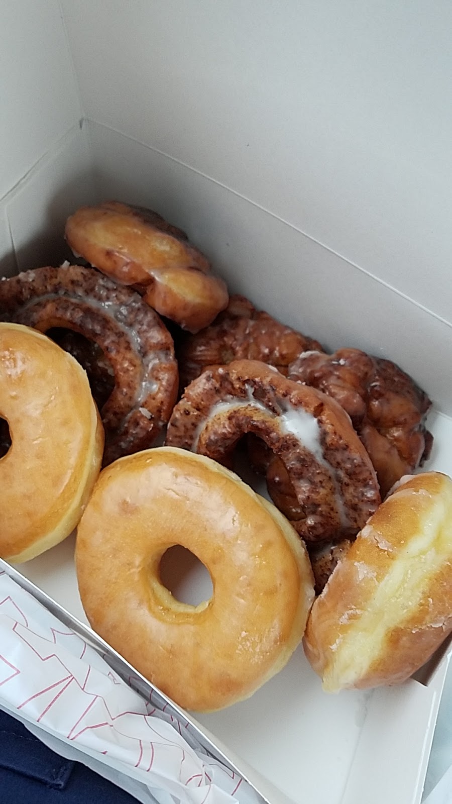 Donuts | 9410 Walnut St Platform, Dallas, TX 75243, USA | Phone: (214) 238-2335