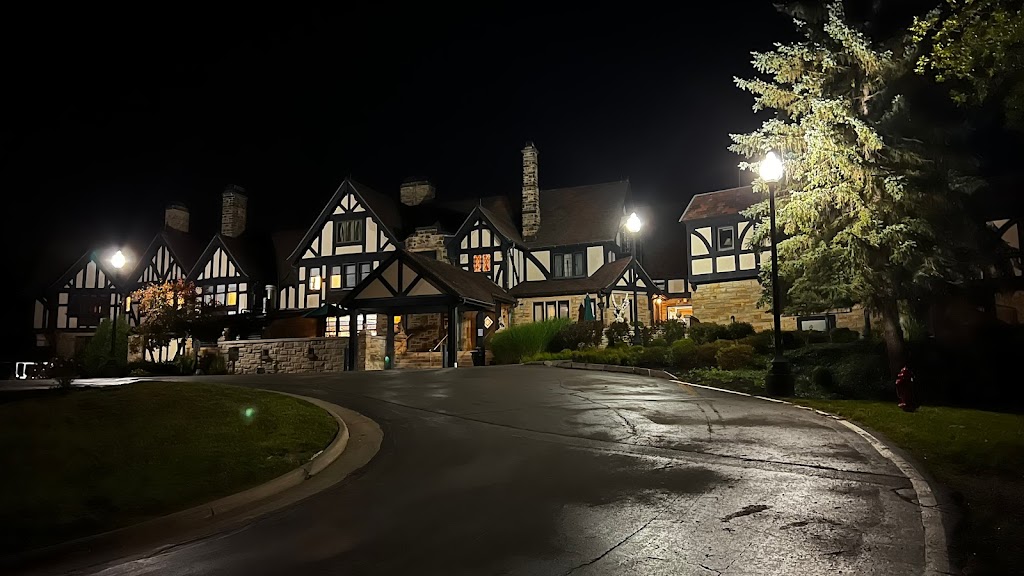 Punderson Manor Resort | 11755 Kinsman Rd, Newbury Township, OH 44065, USA | Phone: (440) 564-2279