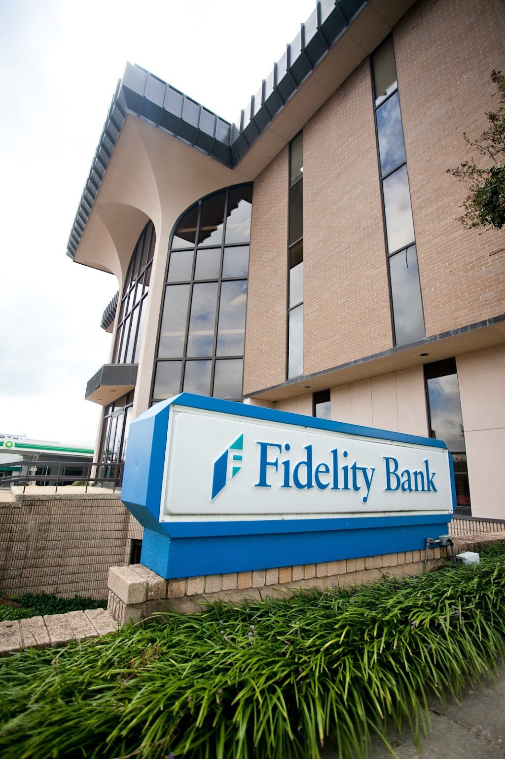 Fidelity Bank | 100 S Main St, Fuquay-Varina, NC 27526, USA | Phone: (919) 552-2242