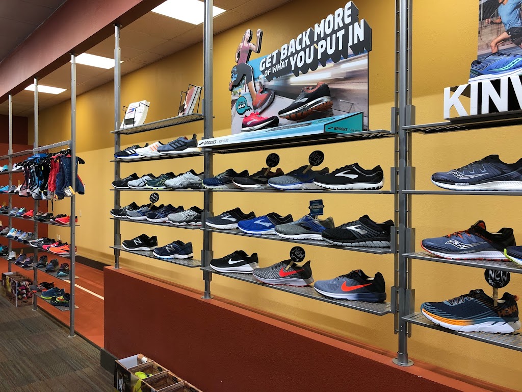 Performance Running Outfitters Delafield | 2566 Sun Valley Dr unit e, Delafield, WI 53018, USA | Phone: (262) 303-5118