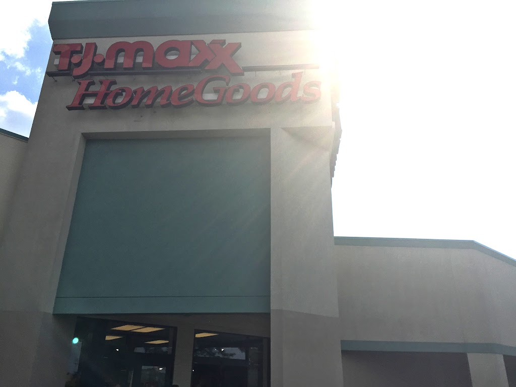 T.J. Maxx & HomeGoods | 1871 W Henderson Rd, Columbus, OH 43220, USA | Phone: (614) 451-9924