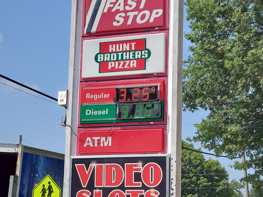 Fast Stop Gas station | 701 W Main St, Mt Olive, IL 62069, USA | Phone: (217) 999-4409