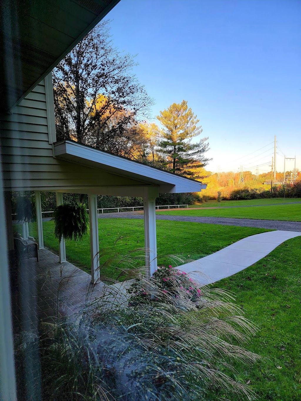 Ann Arbor Mennonite Guest Home | 2000 Dhu Varren Rd, Ann Arbor, MI 48105, USA | Phone: (734) 222-6233