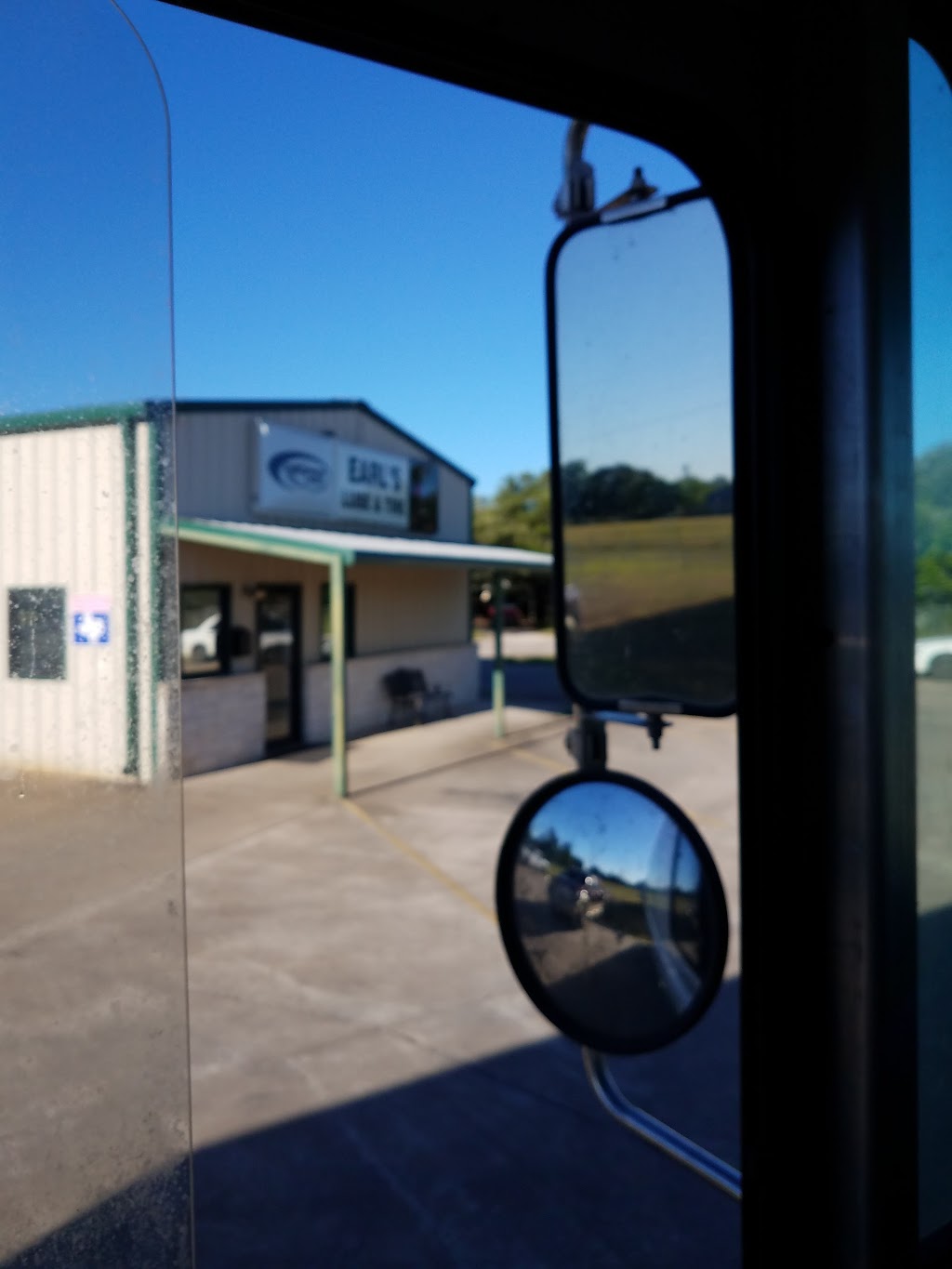 Earls Lube & Tires | 1070 TX-29, Bertram, TX 78605, USA | Phone: (512) 355-3275