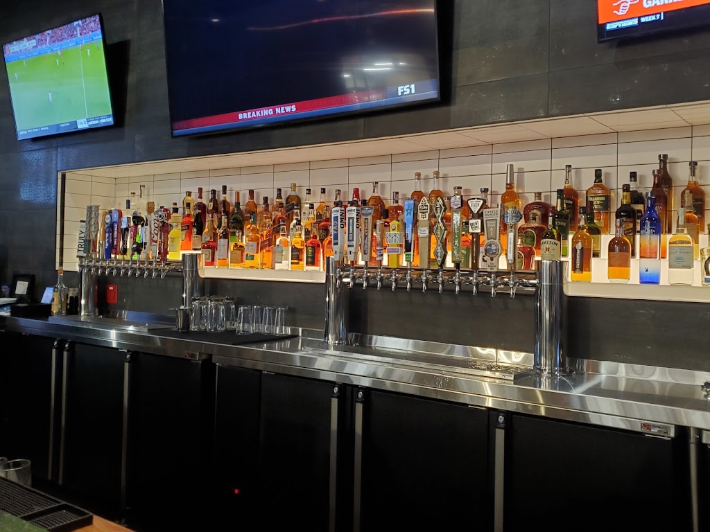 Hy-Vee Market Grille Express | 18755 70th Wy N, Maple Grove, MN 55311, USA | Phone: (763) 494-5300