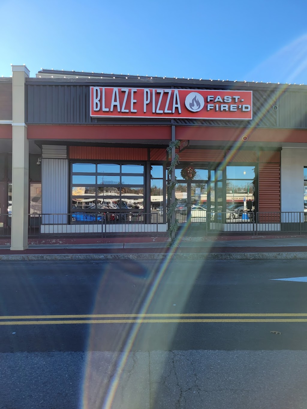 Blaze Pizza | 1475 Western Ave, Albany, NY 12203, USA | Phone: (518) 261-1125