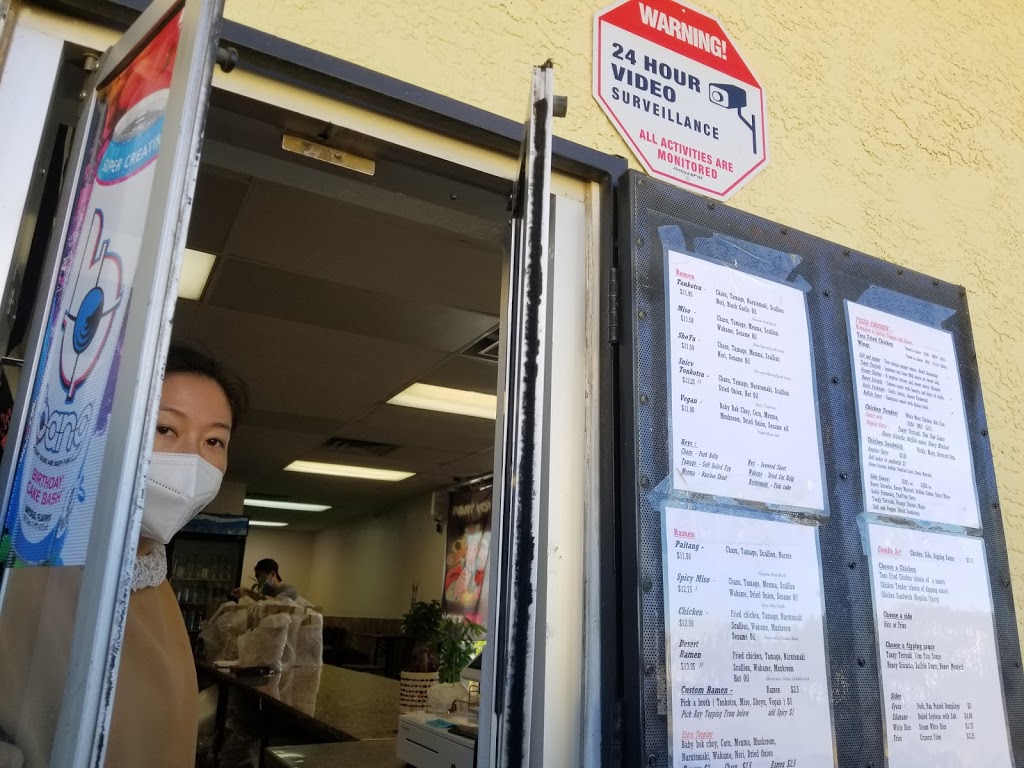 Toss-Fried Chicken and Ramen | 1655 S Alvernon Way, Tucson, AZ 85711, USA | Phone: (520) 367-4183