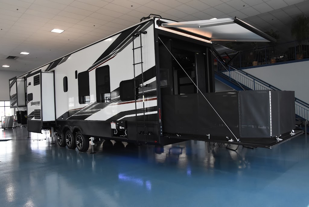 Bill Thomas Camper Sales | 101 Thomas RV Way, Wentzville, MO 63385, USA | Phone: (636) 327-5900