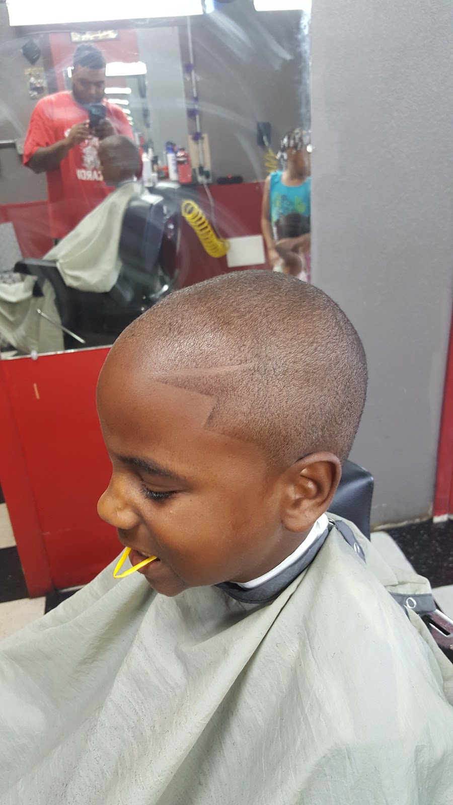 Uptown Barbers | 2501 N Josey Ln #104, Carrollton, TX 75006, USA | Phone: (972) 323-4328