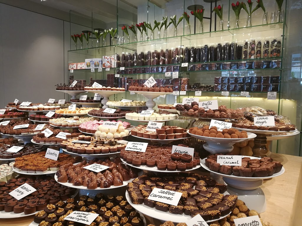 ganache Amsterdam | Oudekerksplein 17, 1012 GX Amsterdam, Netherlands | Phone: 020 622 2902