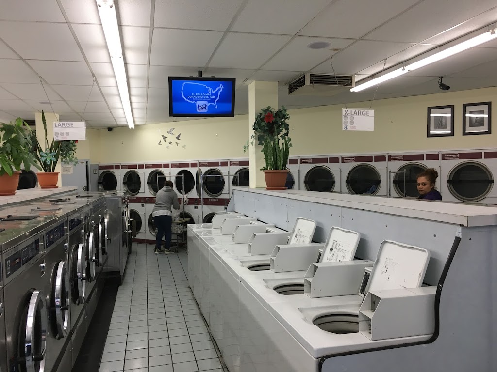 Lorena Laundromat | 1188 S Lorena St #2928, Los Angeles, CA 90023, USA | Phone: (213) 245-9973