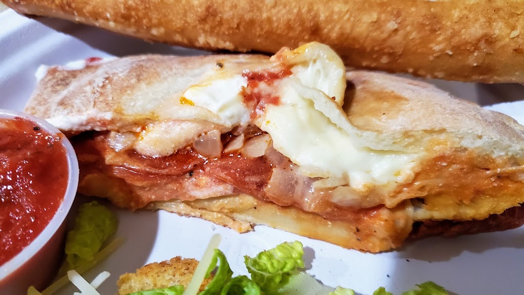 Helenes Fairgrounds Pizzeria | 10 NE Silver Pine Dr #102, Bremerton, WA 98311, USA | Phone: (360) 698-4880