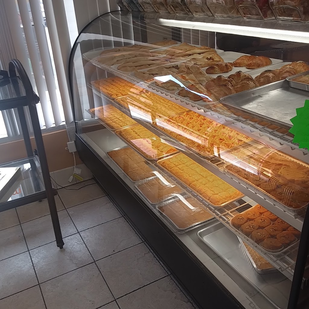 Marals Pastry | 17654 Vanowen St, Van Nuys, CA 91406, USA | Phone: (818) 705-8921