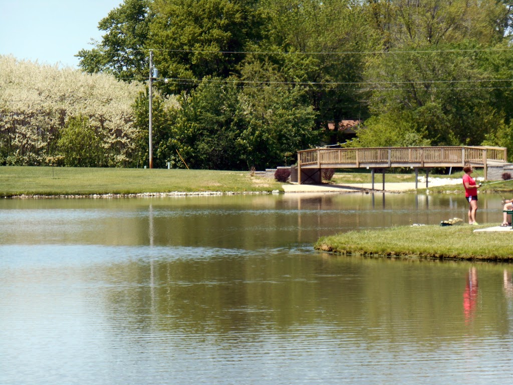 Wock Family Lake & Walking Trail | 205 June St, Jerseyville, IL 62052, USA | Phone: (618) 498-2222