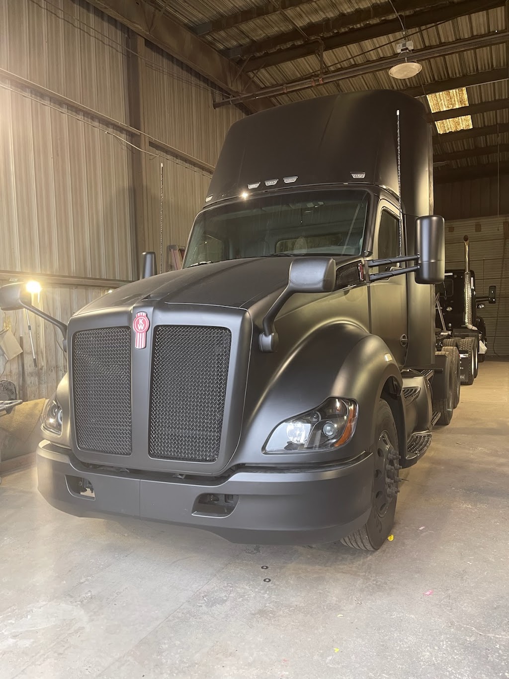 Cal Truck Repair & Paint | 804 N Cluff Ave, Lodi, CA 95240, USA | Phone: (209) 612-9578