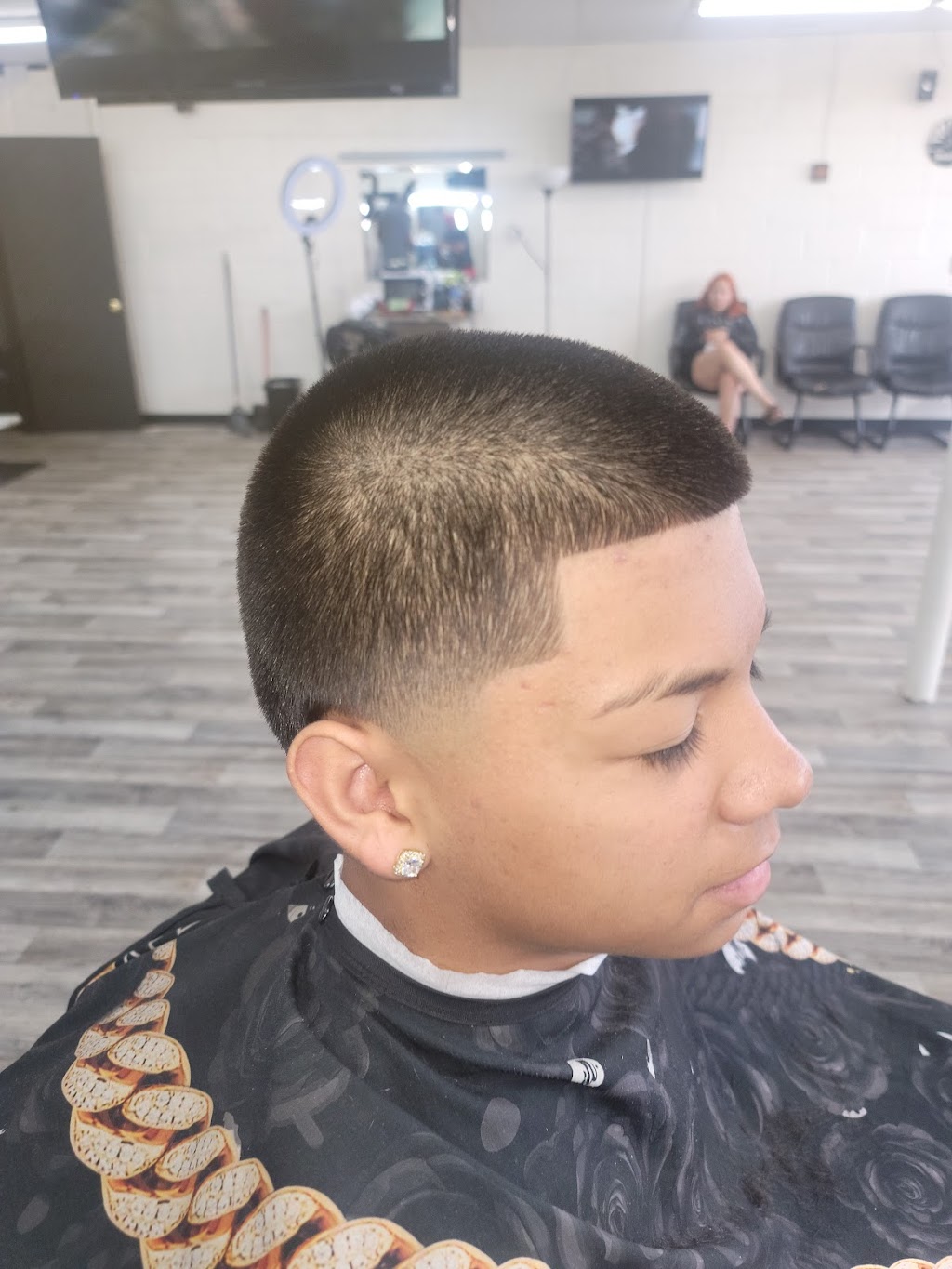 Omars Barbershop | 657 N Wilson Rd, Radcliff, KY 40160, USA | Phone: (270) 317-4245