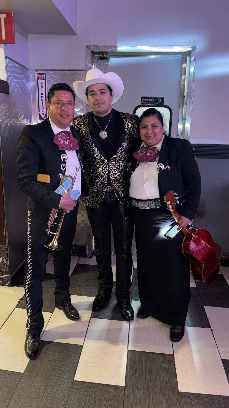 Mariachi alma viva | 10806 saint James ave, South Gate, CA 90280, USA | Phone: (310) 736-7461