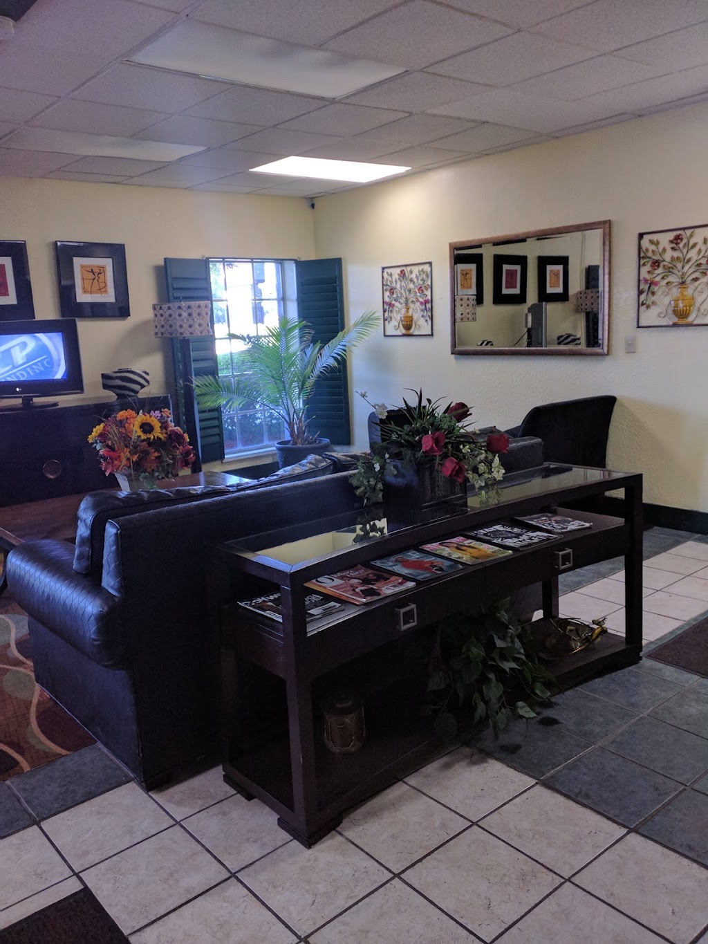 The Parc Micro Suites | 400 E Bearss Ave, Tampa, FL 33613, USA | Phone: (813) 961-1000