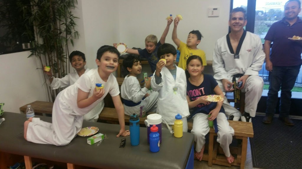 Chang Lees Taekwondo Olympic Sport | 950 E Main St, Allen, TX 75002, USA | Phone: (512) 699-3728