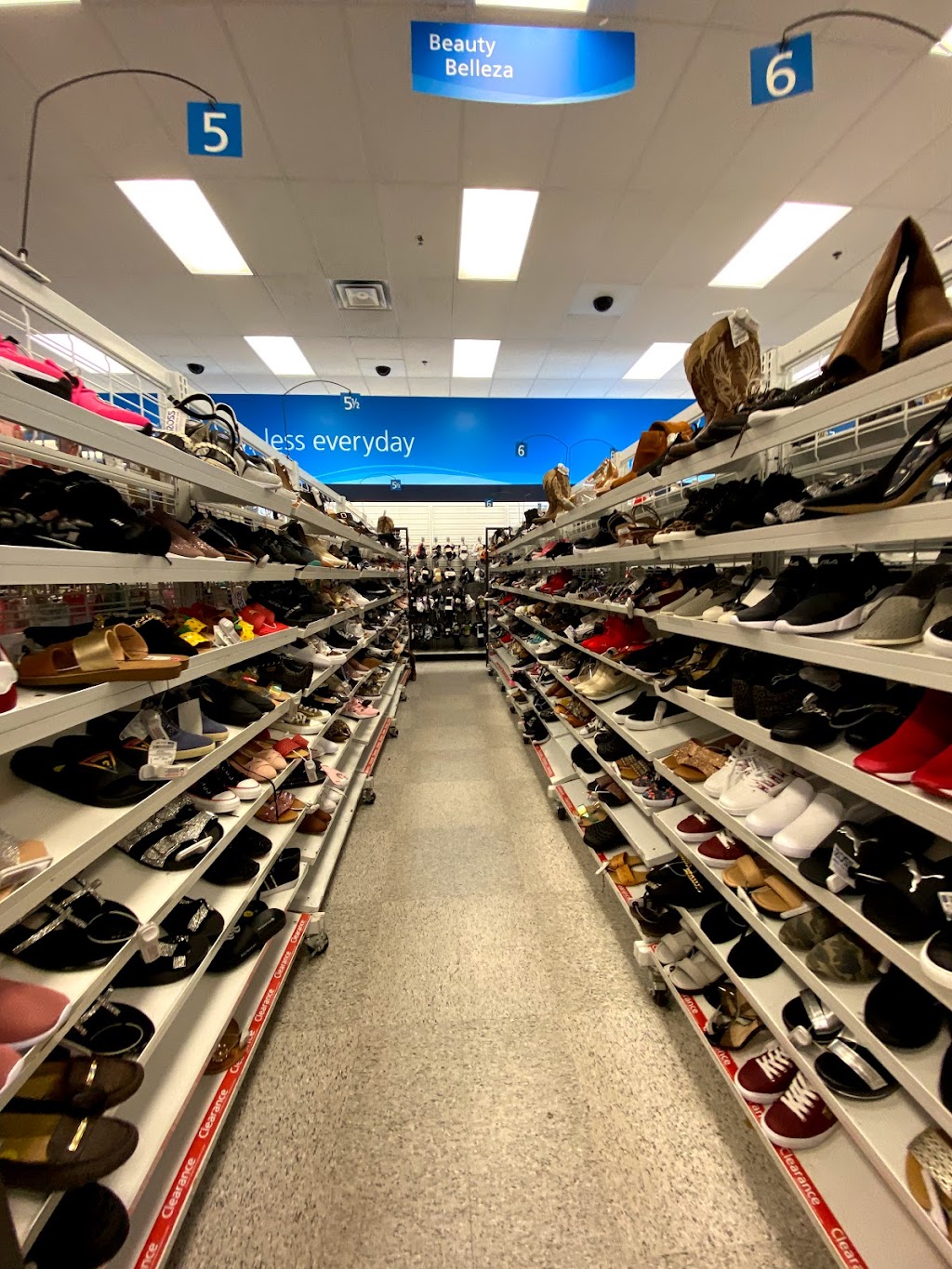 Ross Dress for Less | 3205 Rolling Oaks Blvd, Kissimmee, FL 34747, USA | Phone: (407) 465-1748