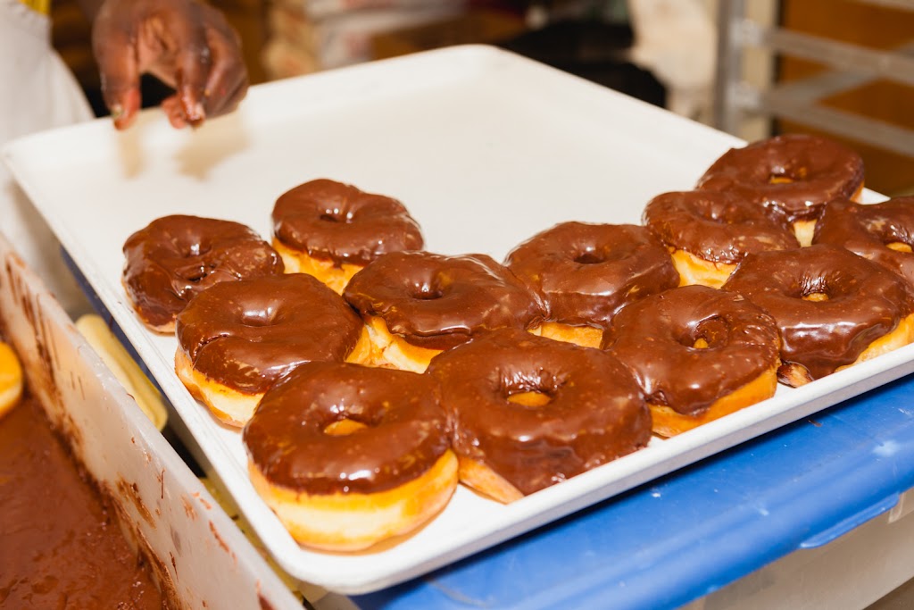 The Donut House of Ellis County | 205 S Main St # 1011, Red Oak, TX 75154, USA | Phone: (972) 576-5200