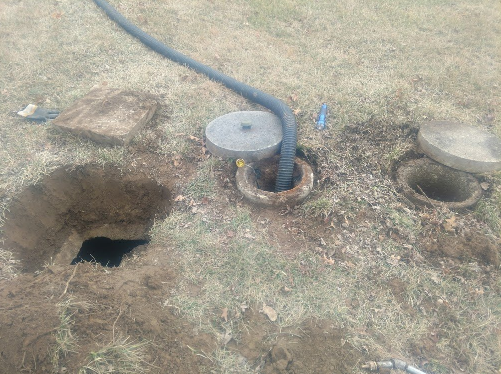 J & J Septic & Sewer Cleaning, LLC | 5574 Sportsman Rd, Waterloo, IL 62298 | Phone: (618) 939-3001