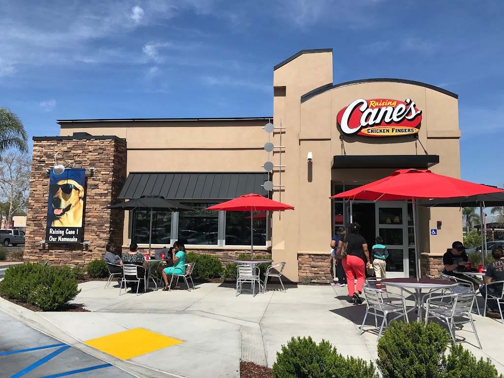 Raising Canes Chicken Fingers | 3150 Harbor Blvd, Costa Mesa, CA 92626, USA | Phone: (714) 540-1477