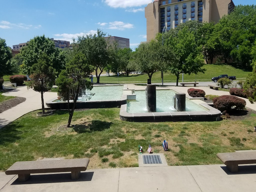 Vietnam Veterans Memorial Fountain | 4181 Broadway Blvd, Kansas City, MO 64111, USA | Phone: (816) 555-5555