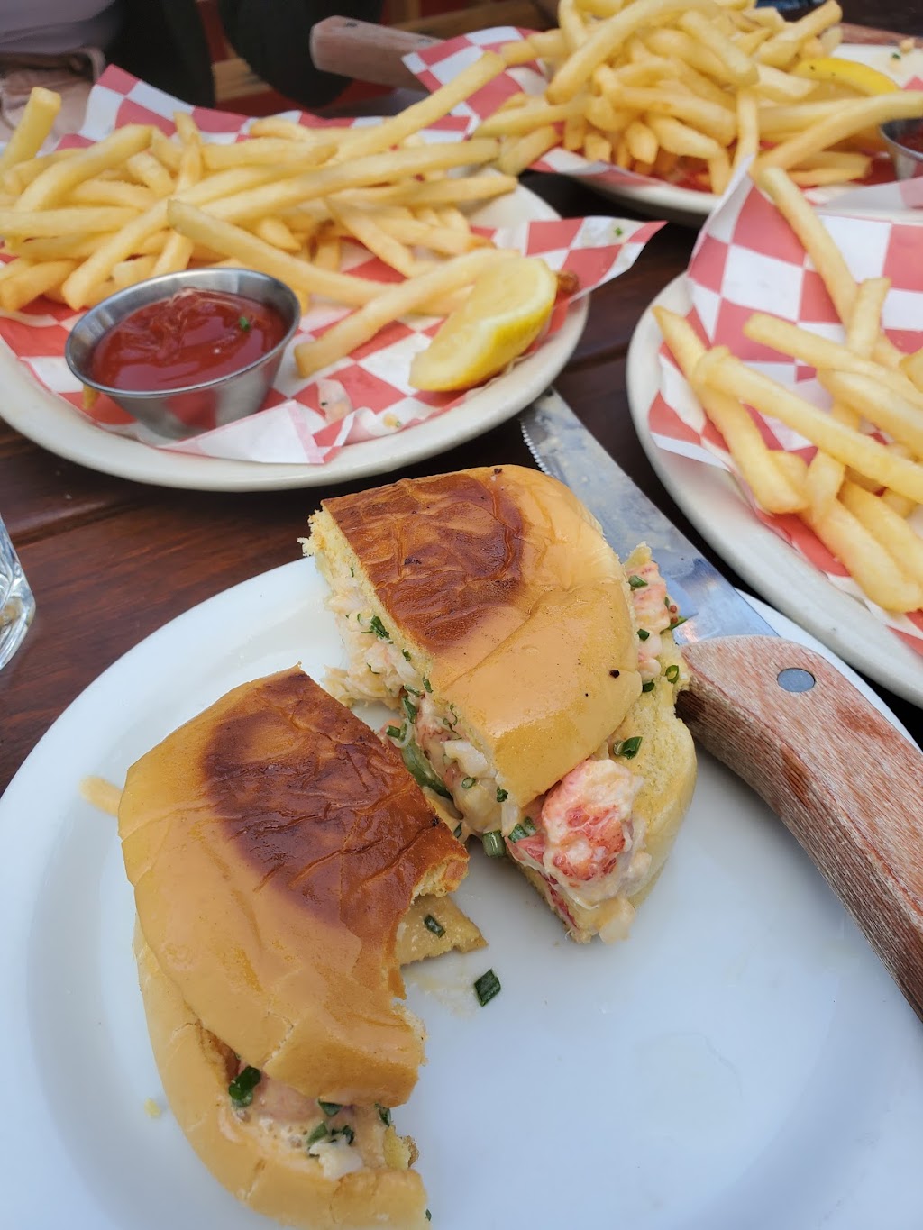 Found Oyster | 4880 Fountain Ave, Los Angeles, CA 90029, USA | Phone: (323) 486-7920