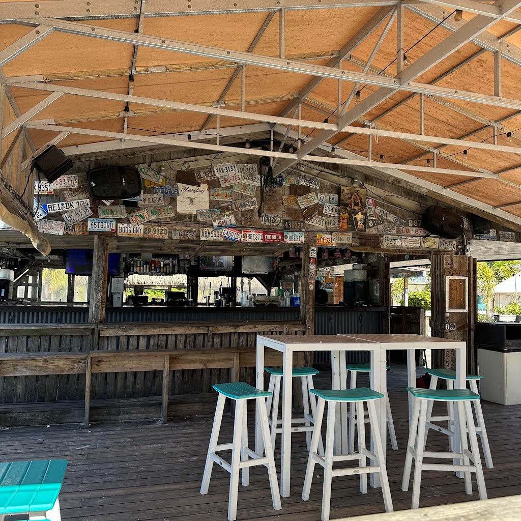 Postcard Inn Beach Bar & Snack Shack | 6300 Gulf Blvd, St Pete Beach, FL 33706, USA | Phone: (727) 367-2711