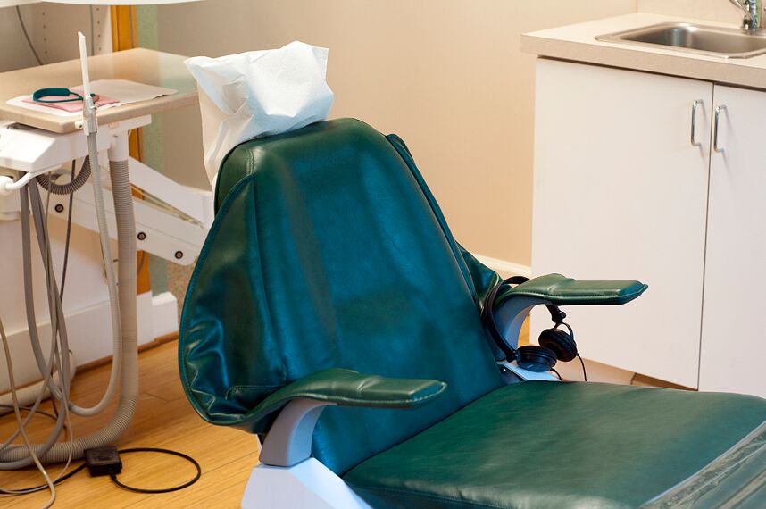 Todays Dentist Assisting School | 7450 Richmond Rd, Williamsburg, VA 23188, USA | Phone: (757) 778-7444