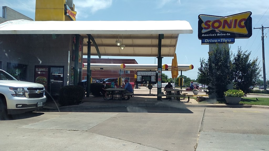 Sonic Drive-In | 1700 Highway 157, North St, Mansfield, TX 76063, USA | Phone: (817) 473-8994