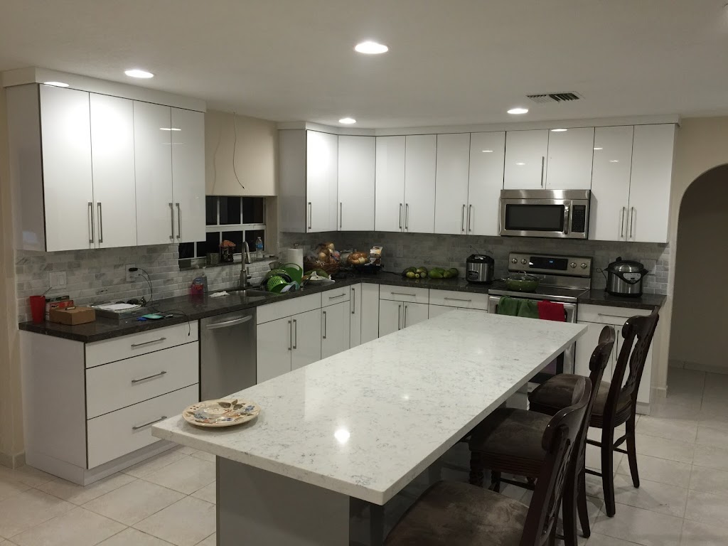 Pro Kitchen Cabinets | 10675 SW 190th St, Miami, FL 33157, USA | Phone: (786) 768-4291