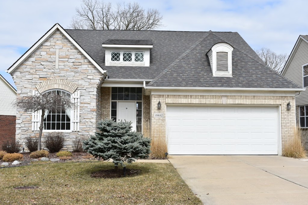 Smarte Realty | 39375 Amrhein Rd, Livonia, MI 48150, USA | Phone: (248) 282-4482