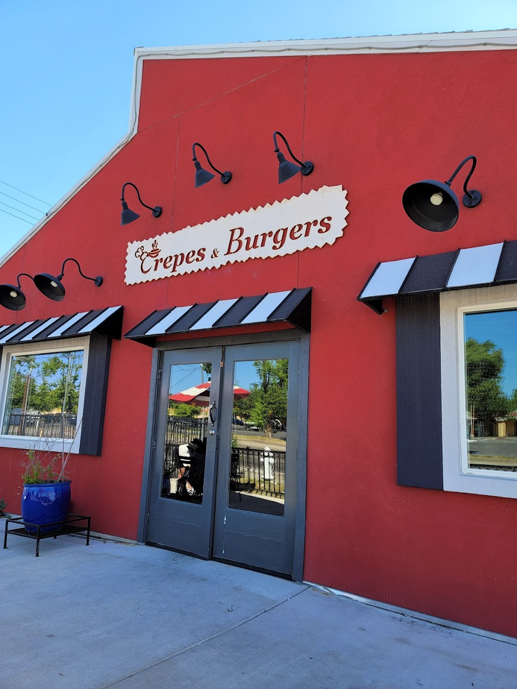 Crepes & Burgers | 8000 Auburn Blvd, Citrus Heights, CA 95610, USA | Phone: (916) 735-5143