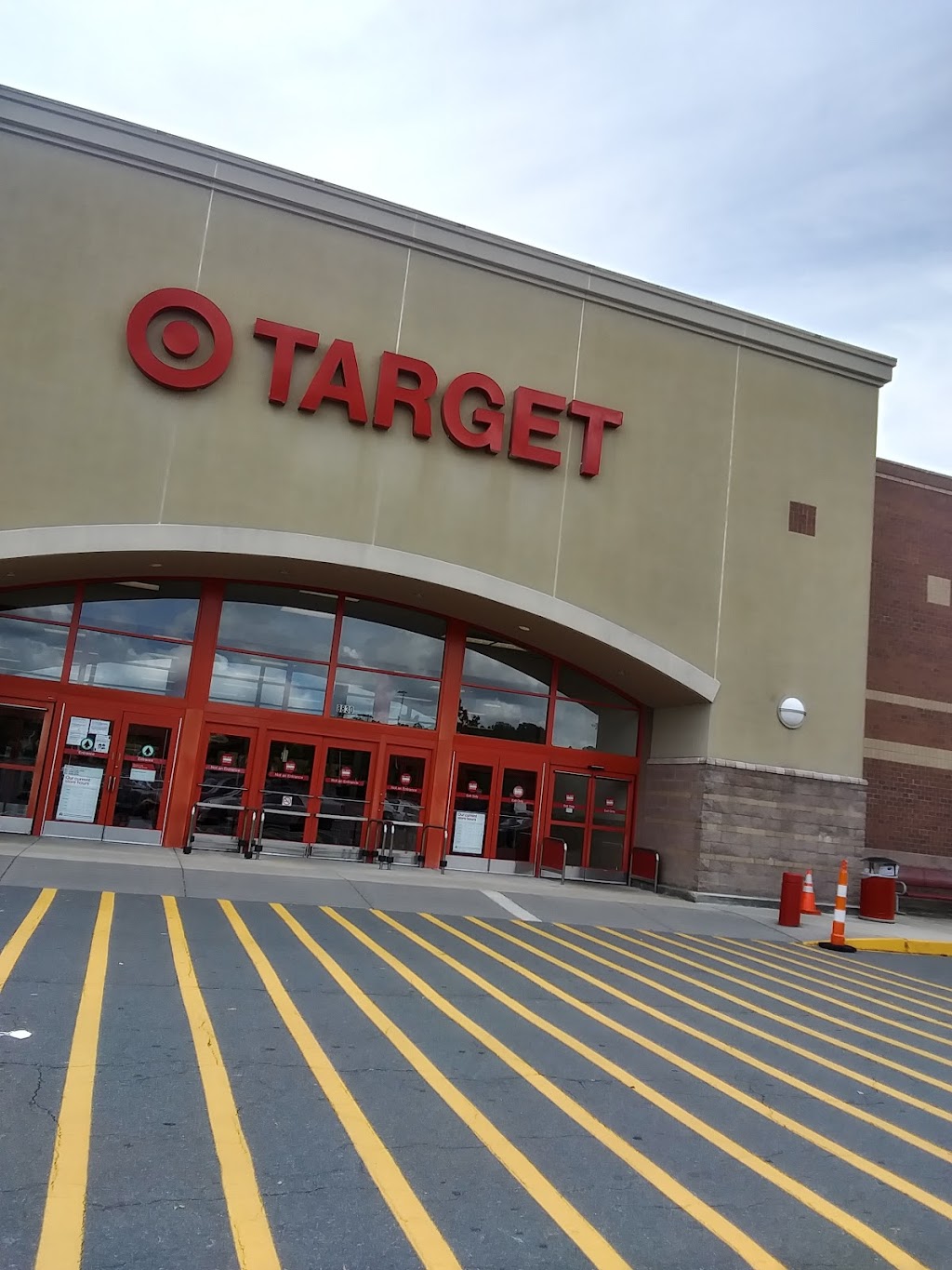 Target | 8830 Albemarle Rd, Charlotte, NC 28227, USA | Phone: (704) 264-0078