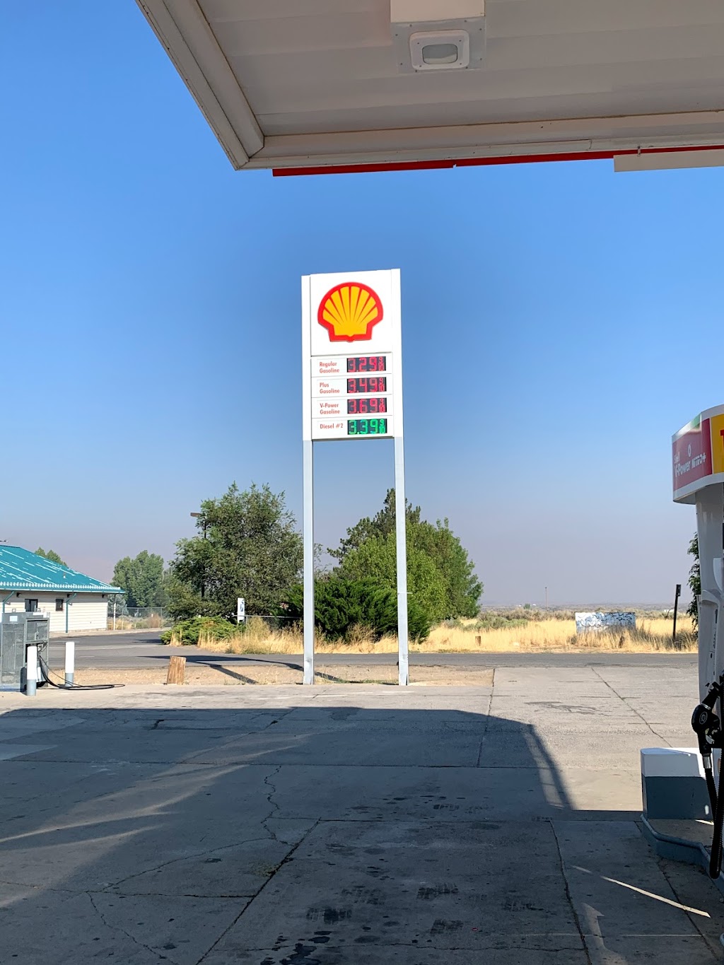 Shell | US-395, Doyle, CA 96109, USA | Phone: (530) 827-2880