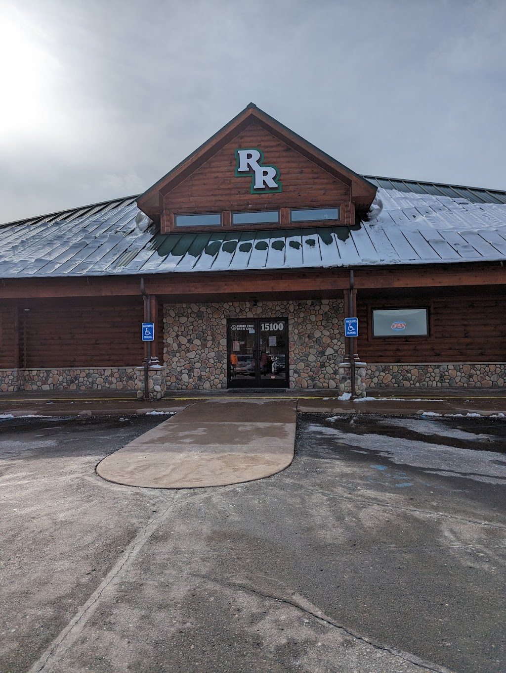 River Rock Bar & Grill | 15100 Dixie Hwy, Holly, MI 48442, USA | Phone: (248) 634-3400