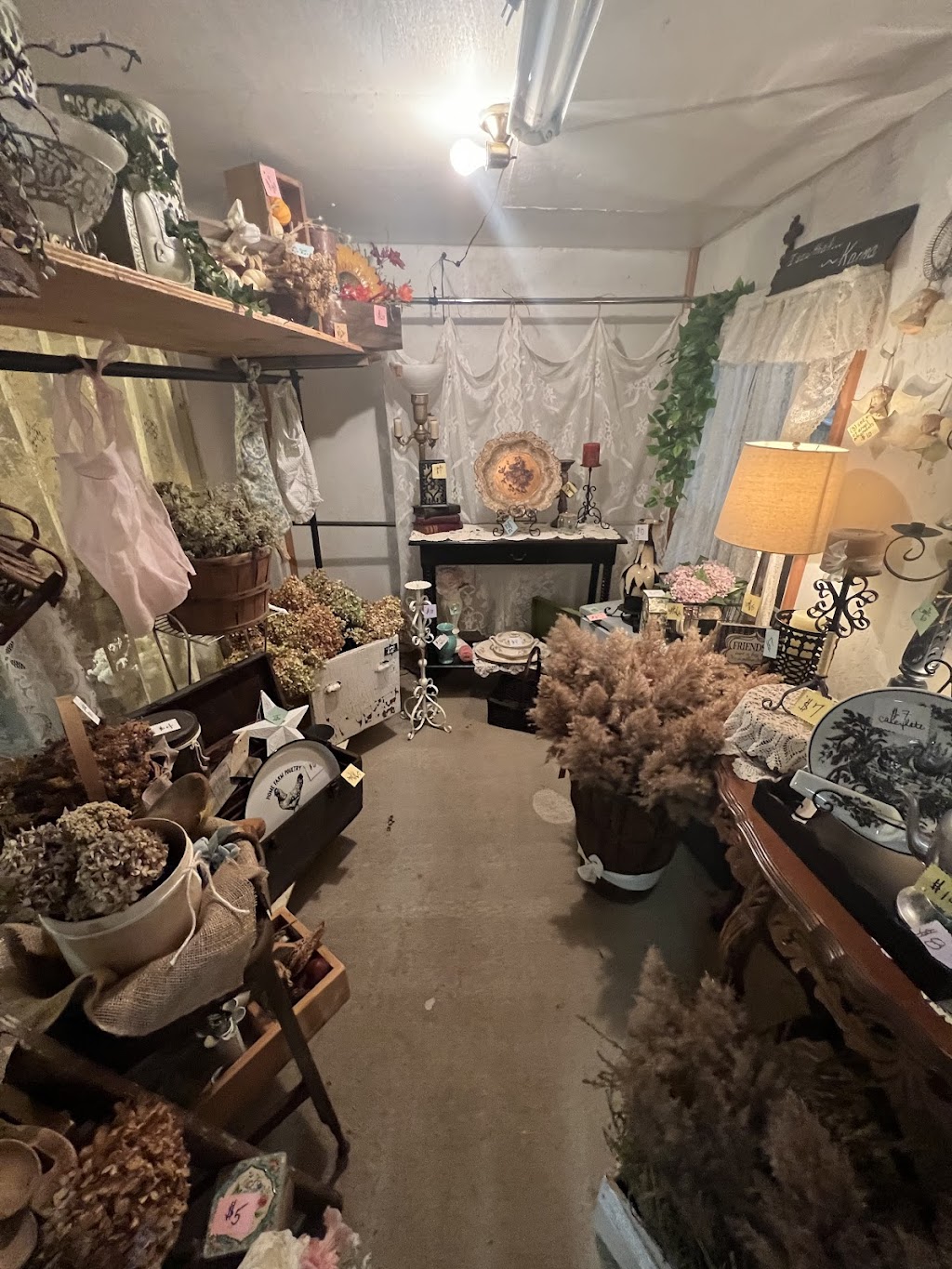 THE RED DOOR THRIFT STORE | 3669 IL-150, Chester, IL 62233, USA | Phone: (618) 826-2106