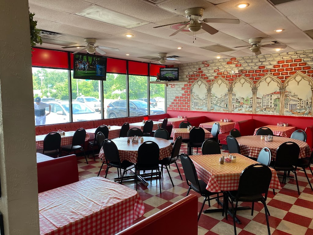 Minellis Pizza | 1189 N Wilson Rd, Columbus, OH 43204, USA | Phone: (614) 279-3344