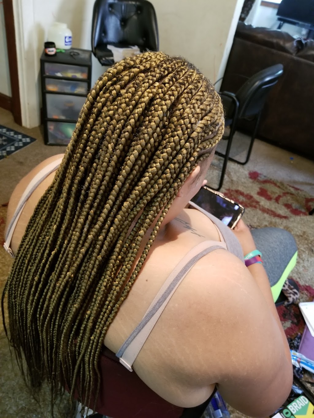 Peg African Braiding Hair | 2701 Erlene Dr, Cincinnati, OH 45238, USA | Phone: (347) 278-0051