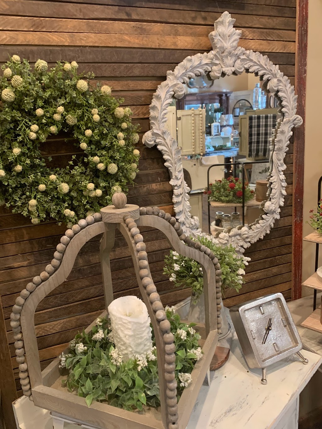 Vintage Charm | 613 W Madison Ave, Milton, WI 53563, USA | Phone: (608) 295-2520