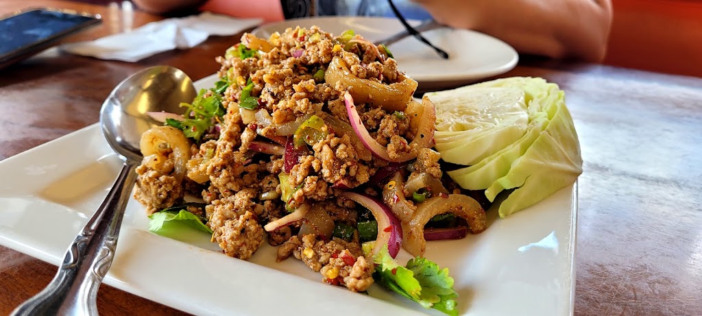 Khun Dom | 4681 Melrose Ave, Los Angeles, CA 90029, USA | Phone: (323) 663-1086